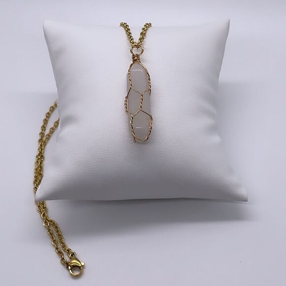 NWT Wool + Pepper Co. Clear Quartz + Gold Necklace - Stress Relief - Picture 5 of 7